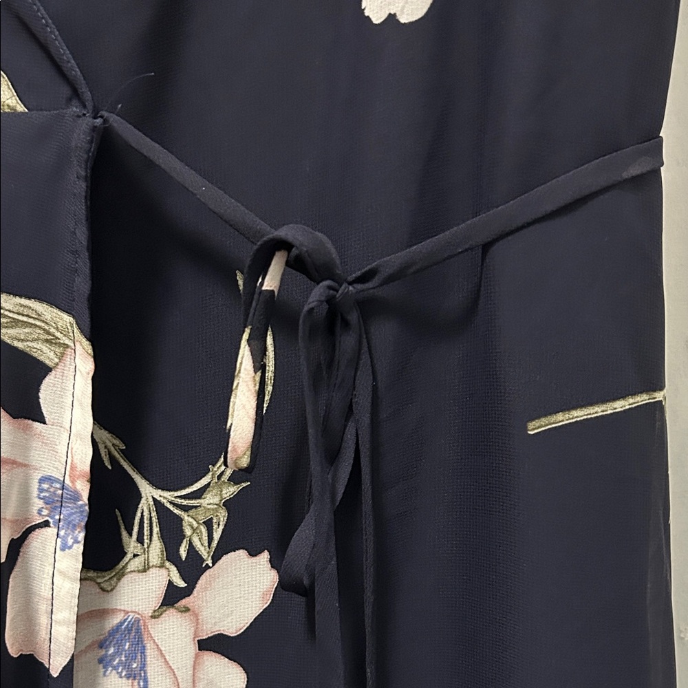 Lulus Dress Small Navy Floral Wrap Bridesmaid Feminine Flirty Romantic Wedding - Picture 12 of 16